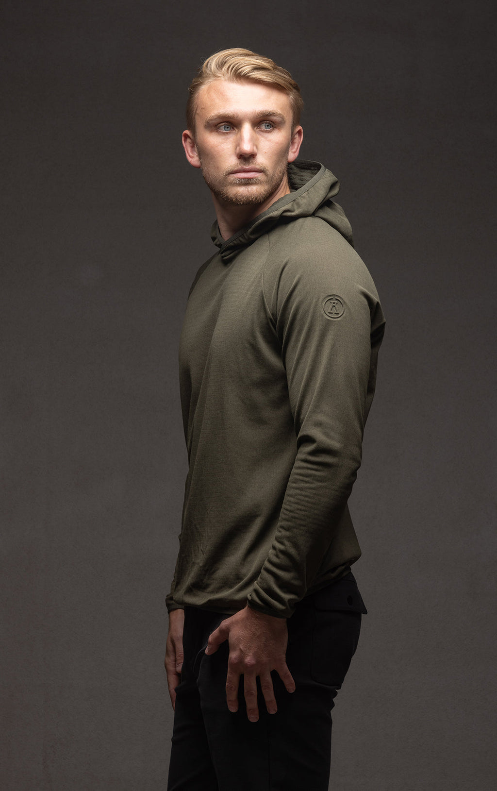 PERFORMANCE LIGHTWEIGHT HOODY